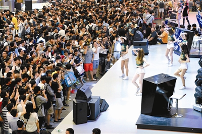 北京青年報：2016 ChinaJoy展最火的是什么？